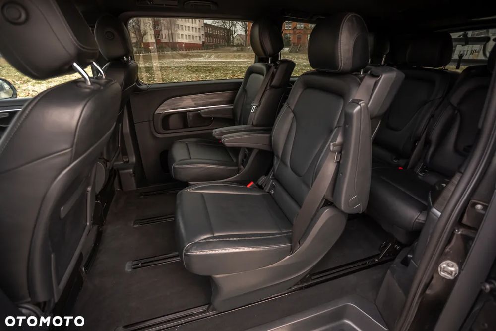 Mercedes-Benz Klasa V 300 d lang 9G-TRONIC Avantgarde Edition Edition 19 - 21