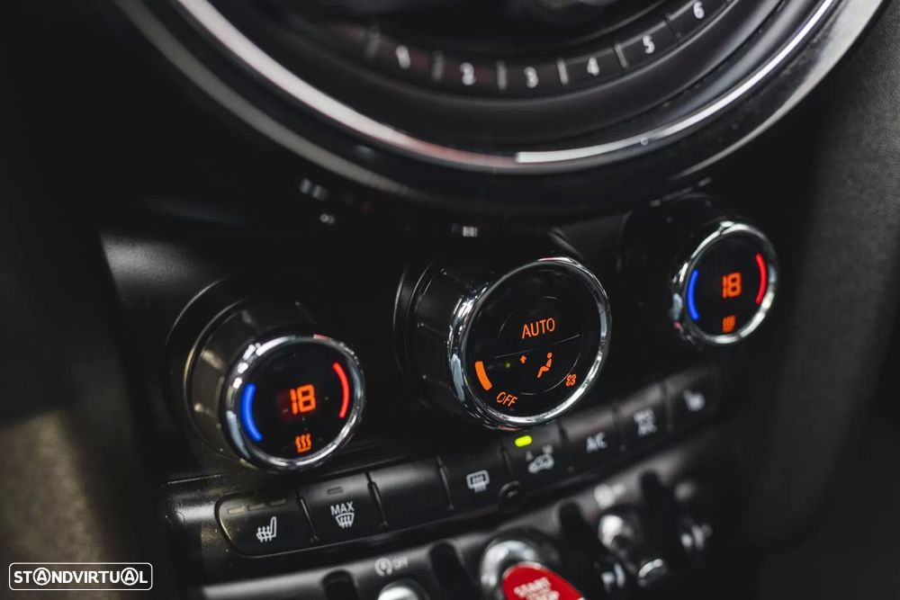 MINI 3 Portas Cooper SD Auto - 19