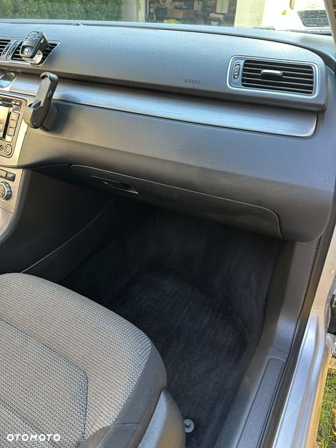 Volkswagen Passat 2.0 TDI Comfortline DSG - 17