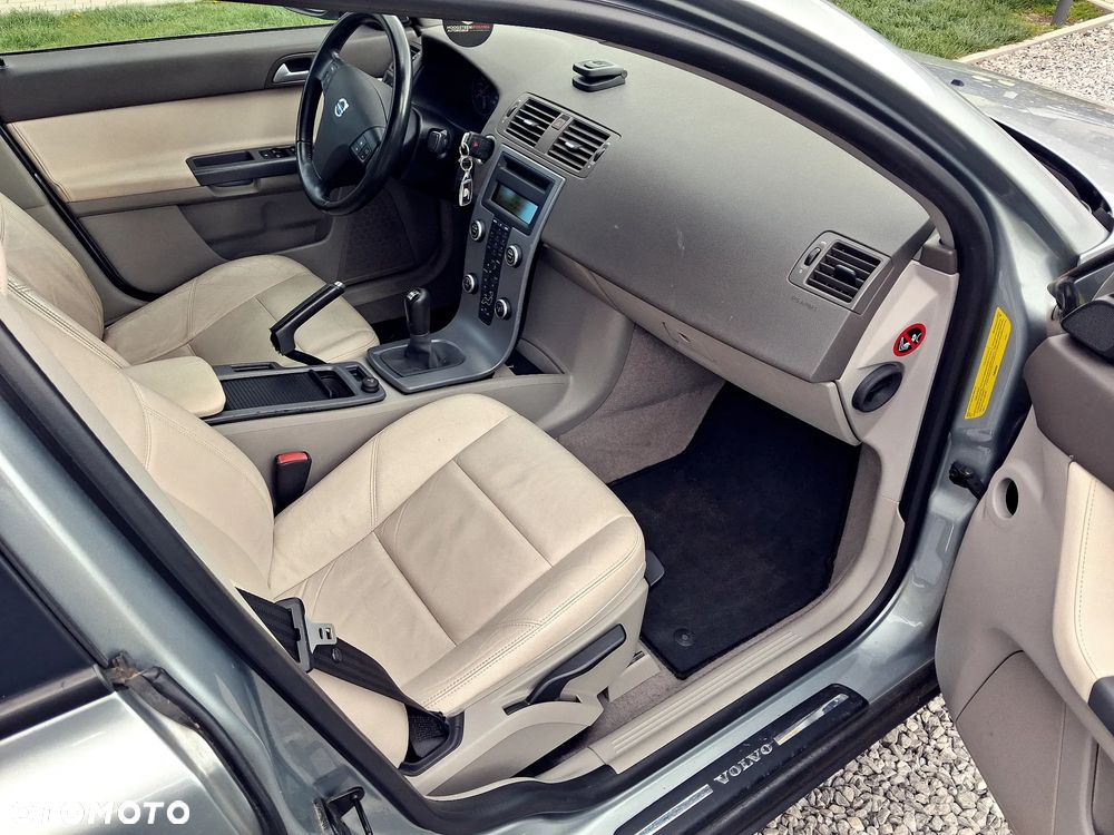 Volvo S40 1.8 Momentum - 21