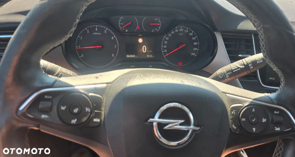 Opel Crossland X - 17