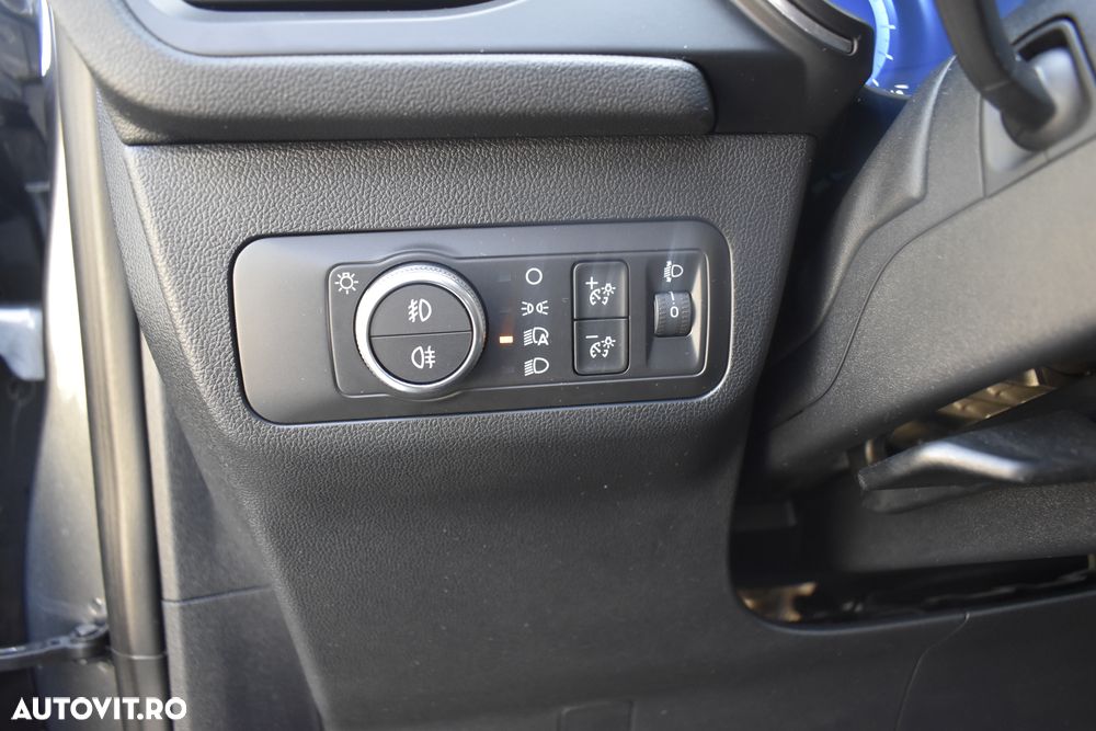 Ford Kuga - 34