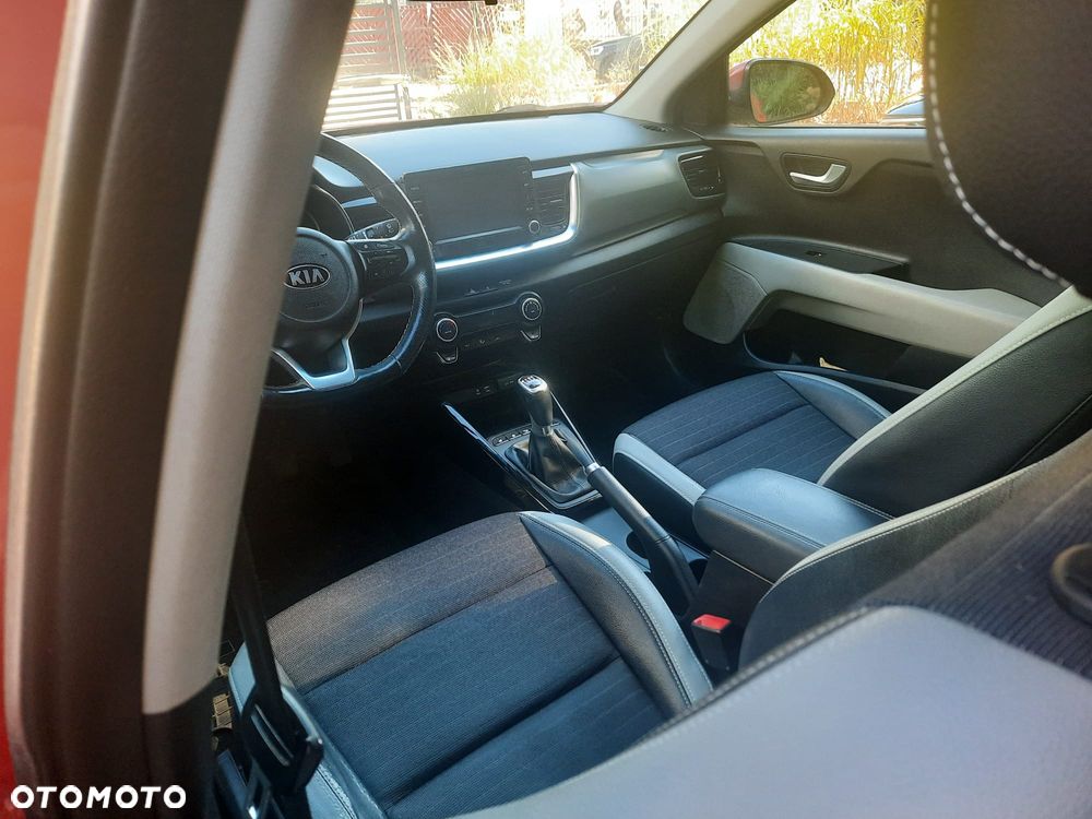 Kia Stonic - 10