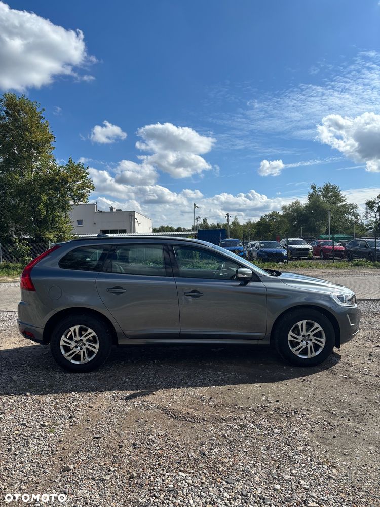 Volvo XC 60 D4 Drive-E Momentum - 4
