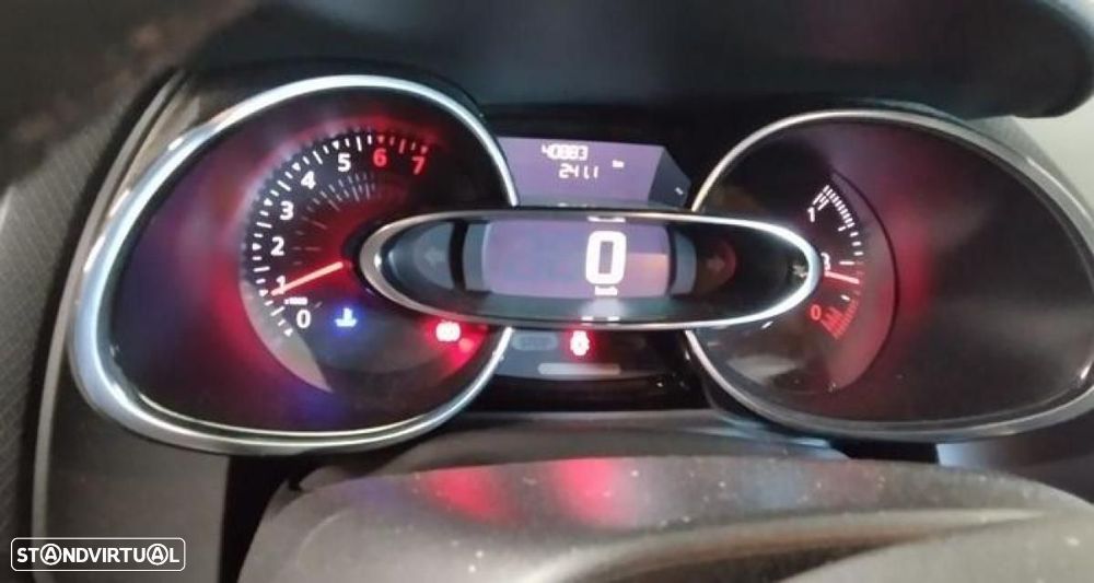 Renault Clio Sport Tourer - 5