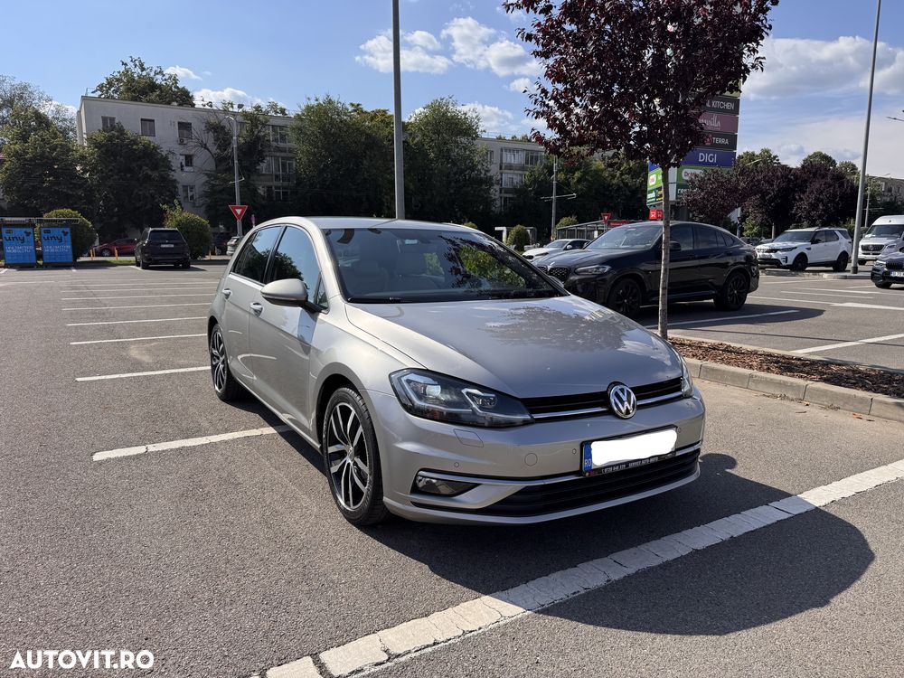 Volkswagen Golf - 2