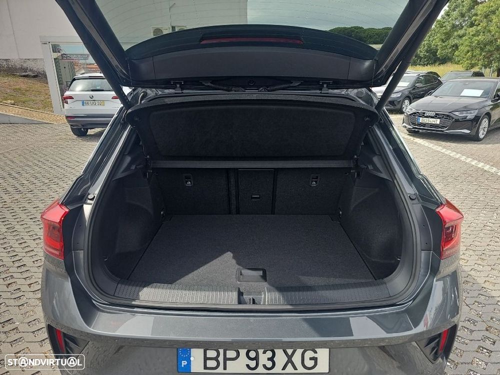 VW T-Roc 1.5 TSI R-Line DSG - 17