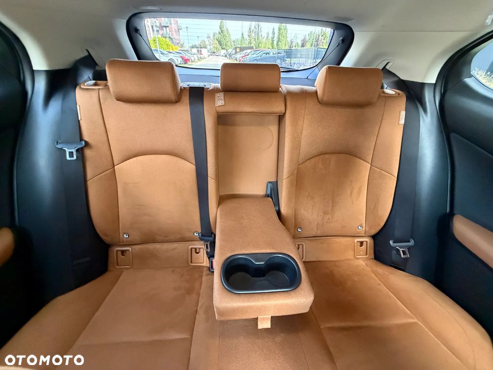 Lexus UX 200 GPF Business 2WD - 35