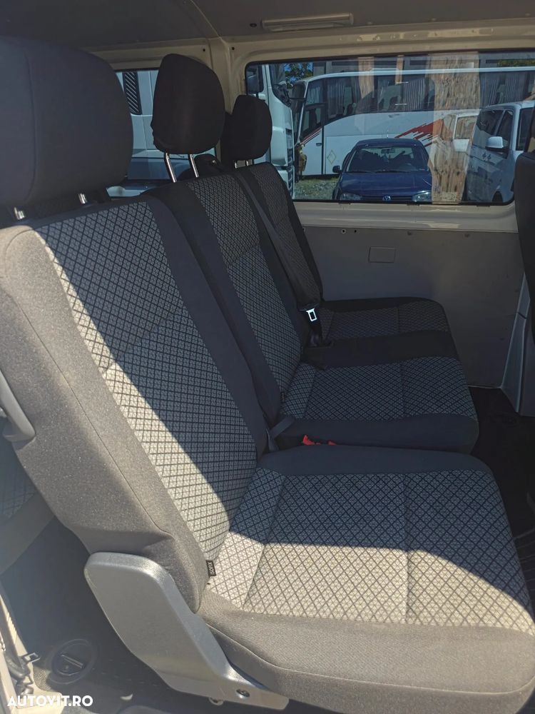Volkswagen Transporter - 11