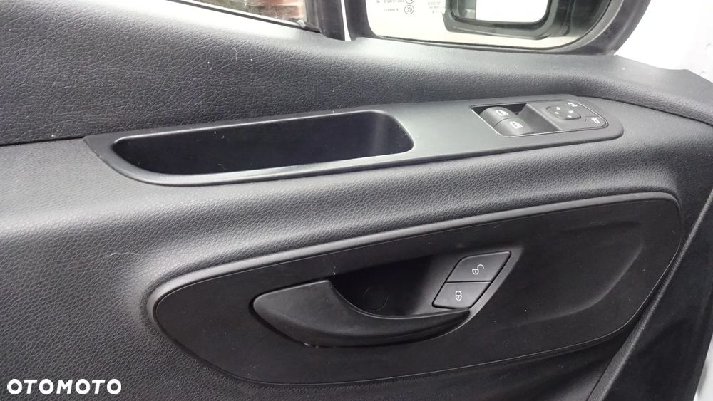 Mercedes-Benz SPRINTER - 17