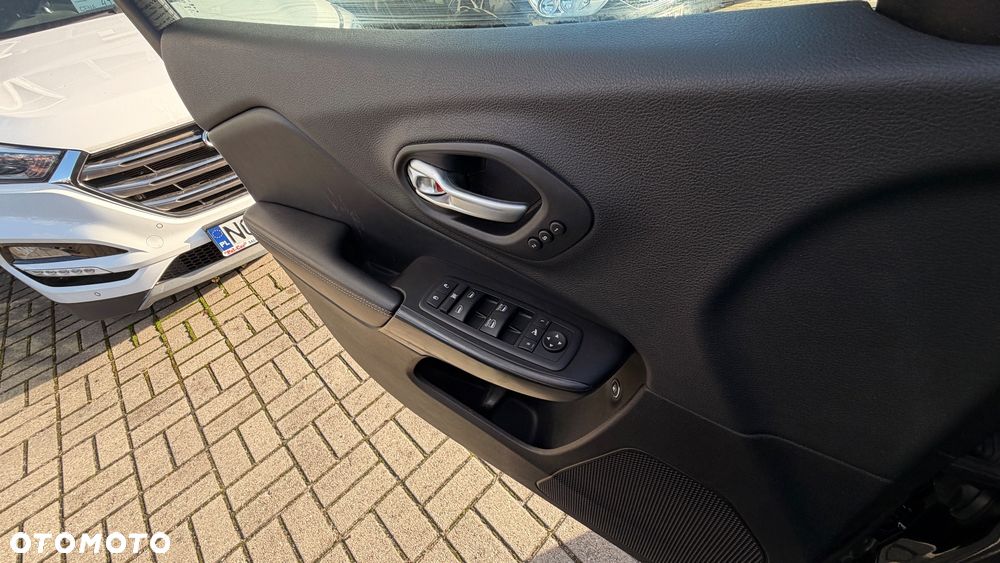 Jeep Cherokee 3.2 V6 Pentastar Active Drive I Automatik Limited - 17