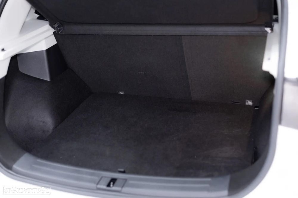MG ZS EV 44.5 kWh Luxury - 10