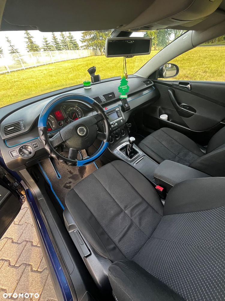 Volkswagen Passat 1.9 TDI Comfortline - 9