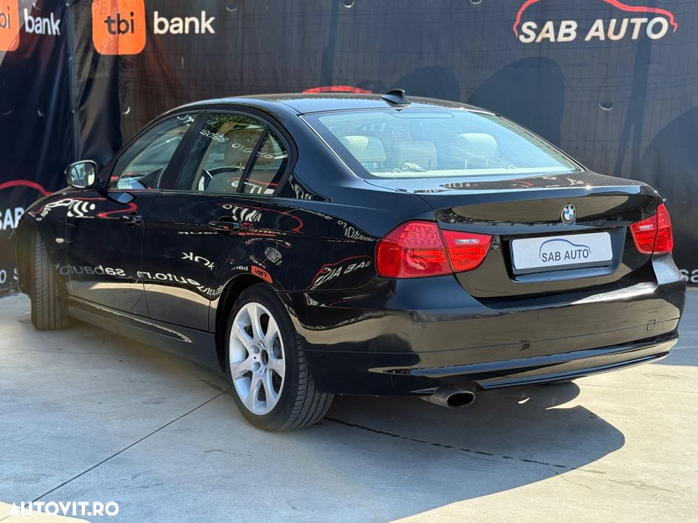 BMW Seria 3 318d - 21