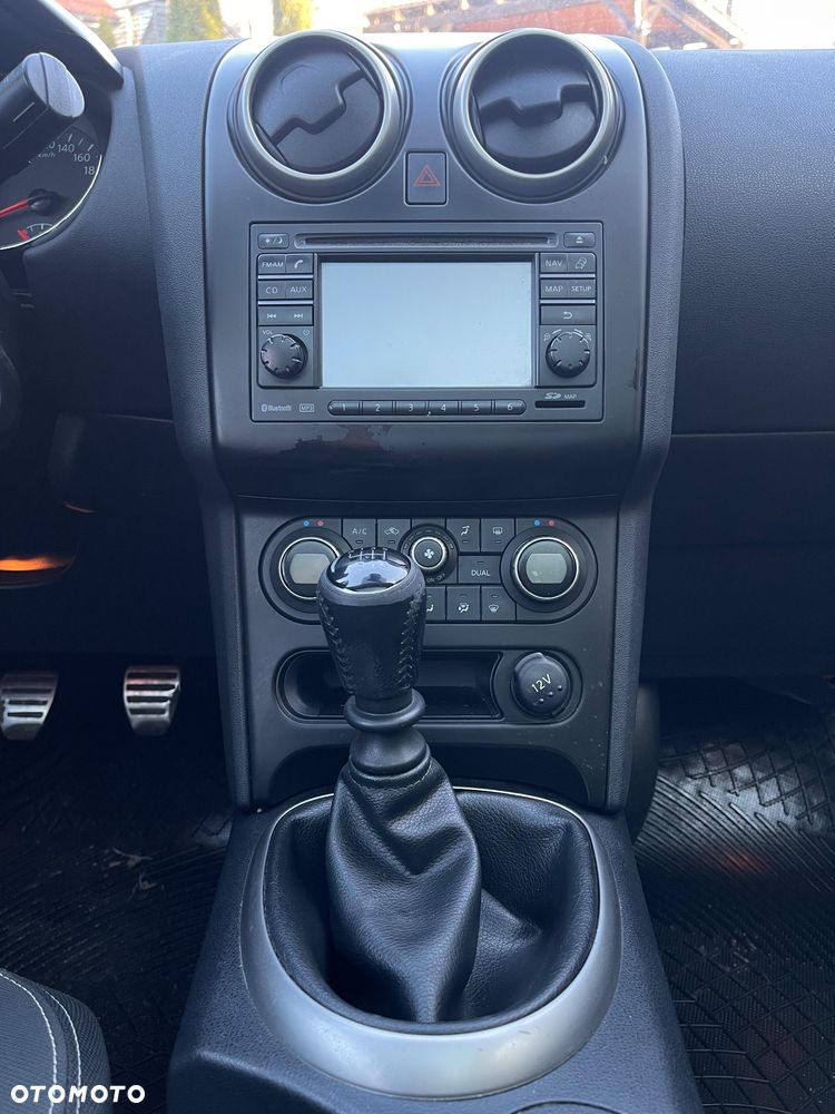 Nissan Qashqai 2.0 dCi DPF tekna - 7