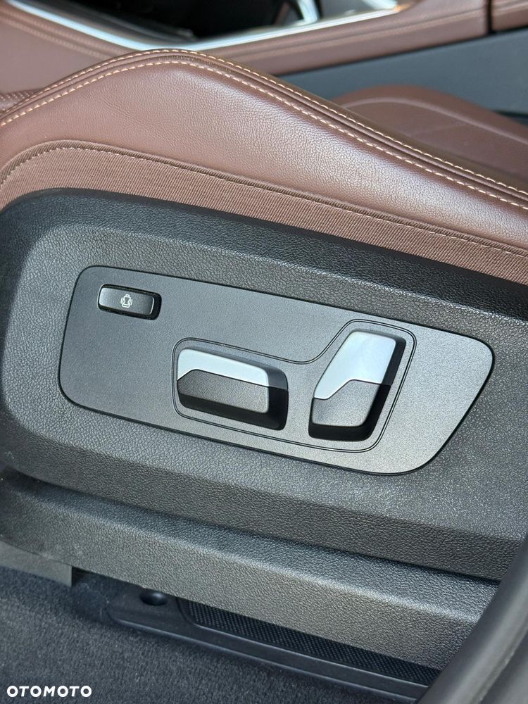 BMW X5 xDrive40i mHEV - 15