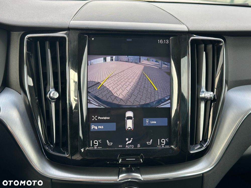 Volvo XC 60 T4 Momentum - 28