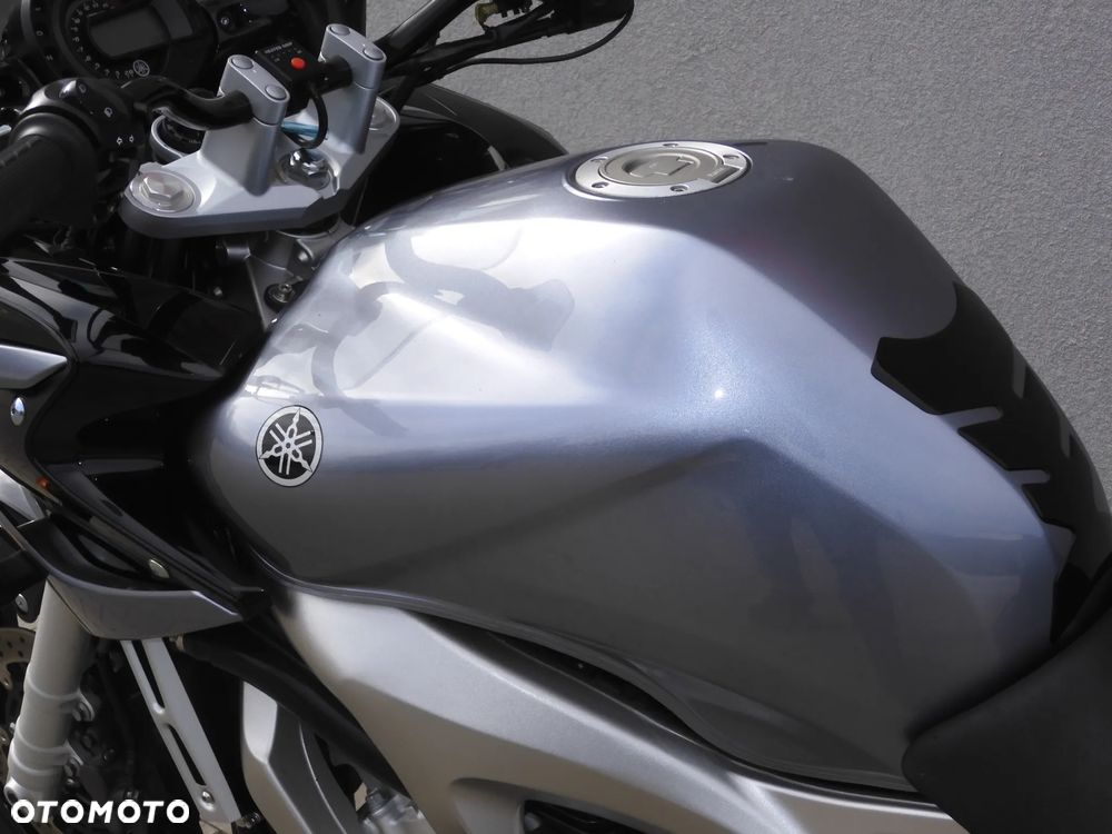 Yamaha FZ6 - 30