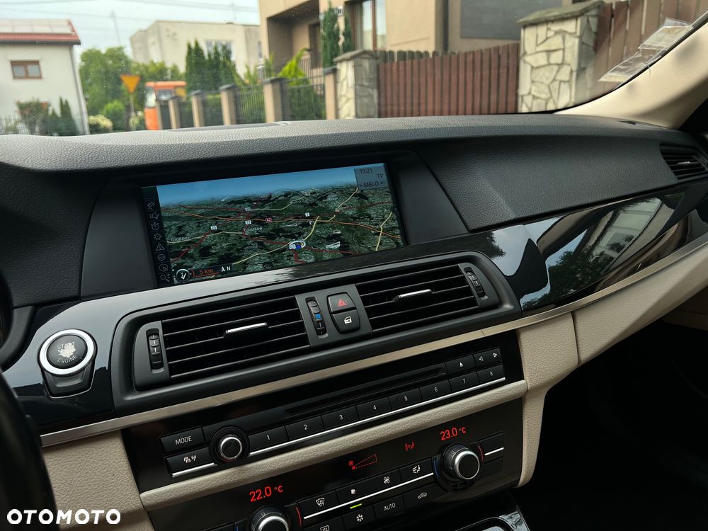BMW Seria 5 520d Luxury Line - 12