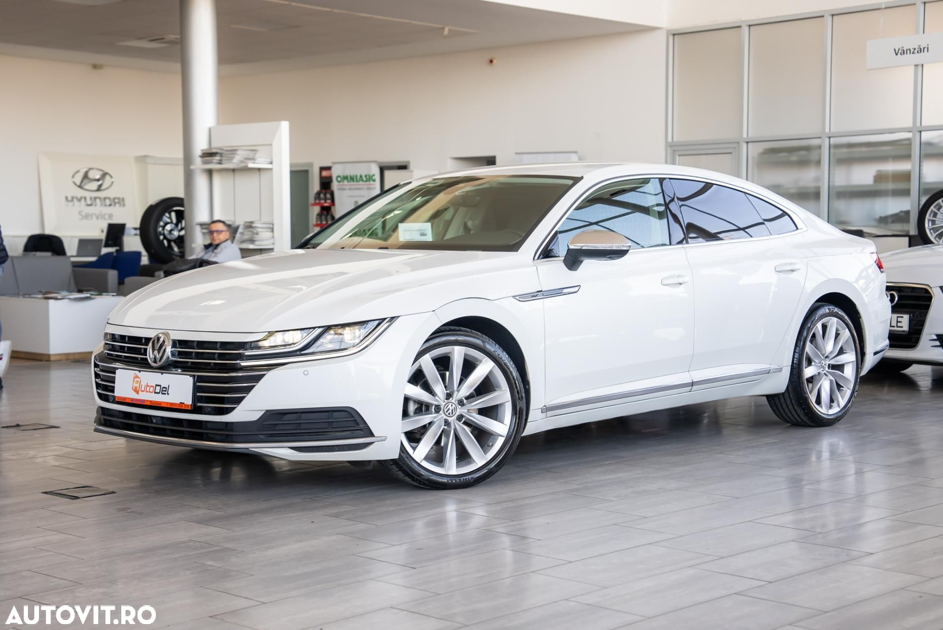 Volkswagen ARTEON 2.0 TDI SCR DSG Elegance - 2