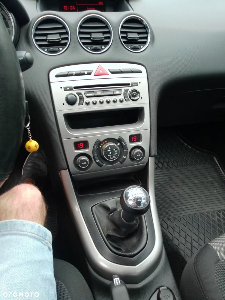 Peugeot 308 1.6 Premium - 9