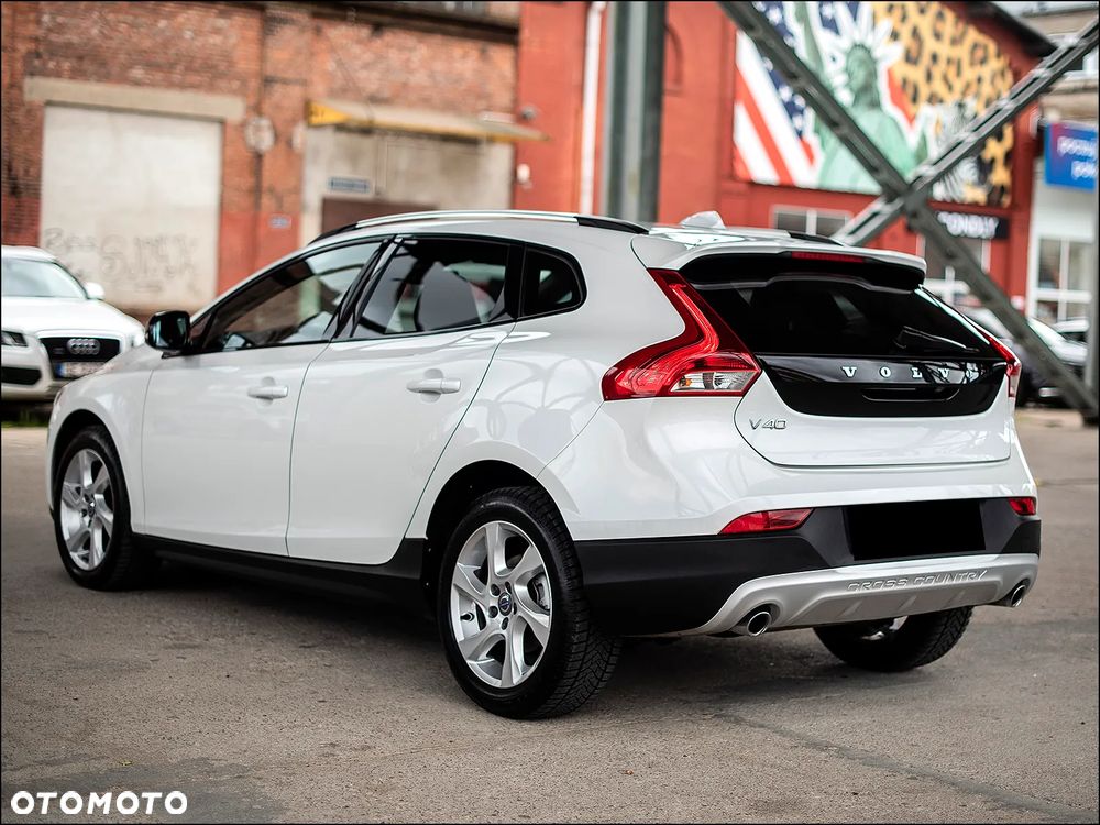 Volvo V40 Cross Country - 7