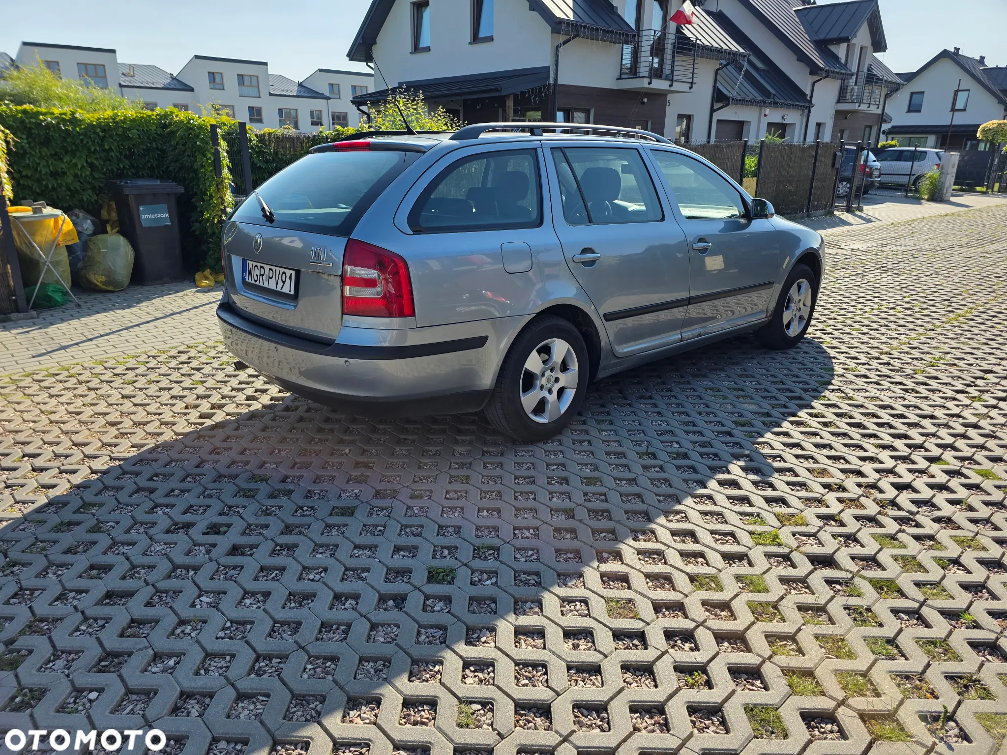 Skoda Octavia 1.6 Ambiente - 4