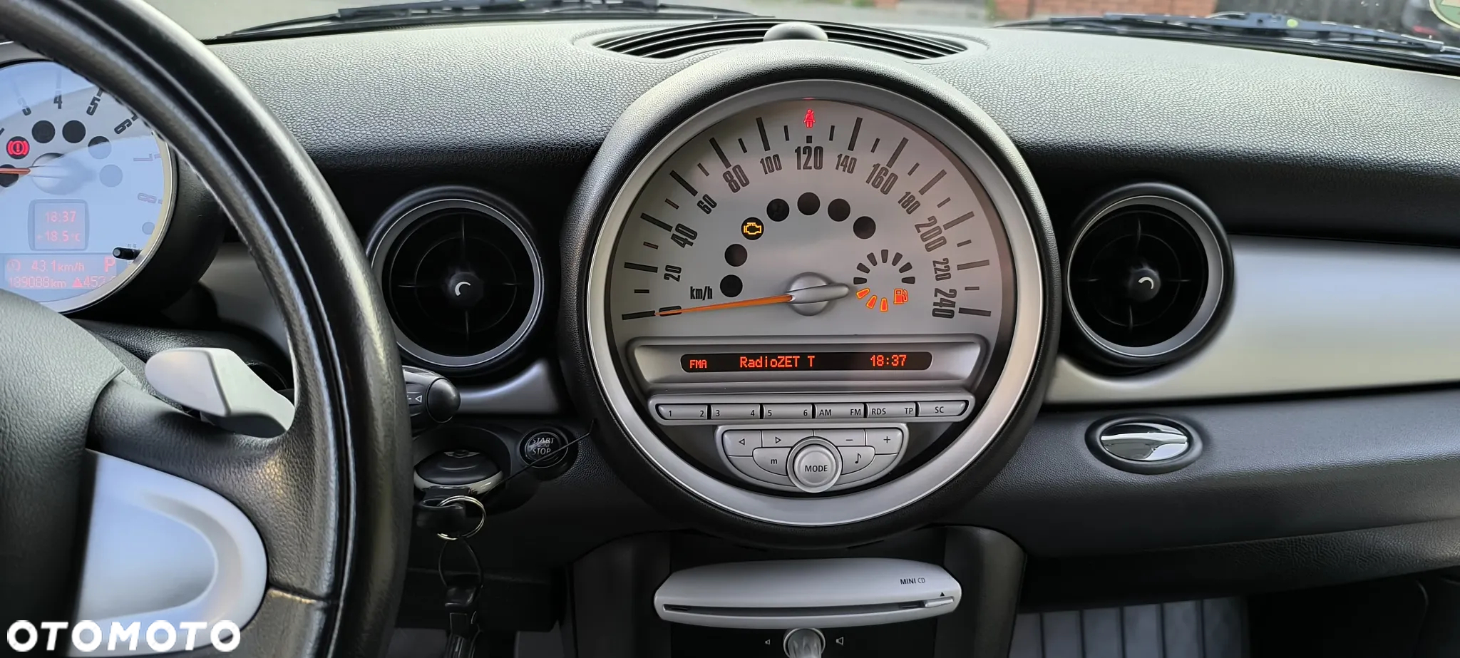 MINI ONE Standard - 11