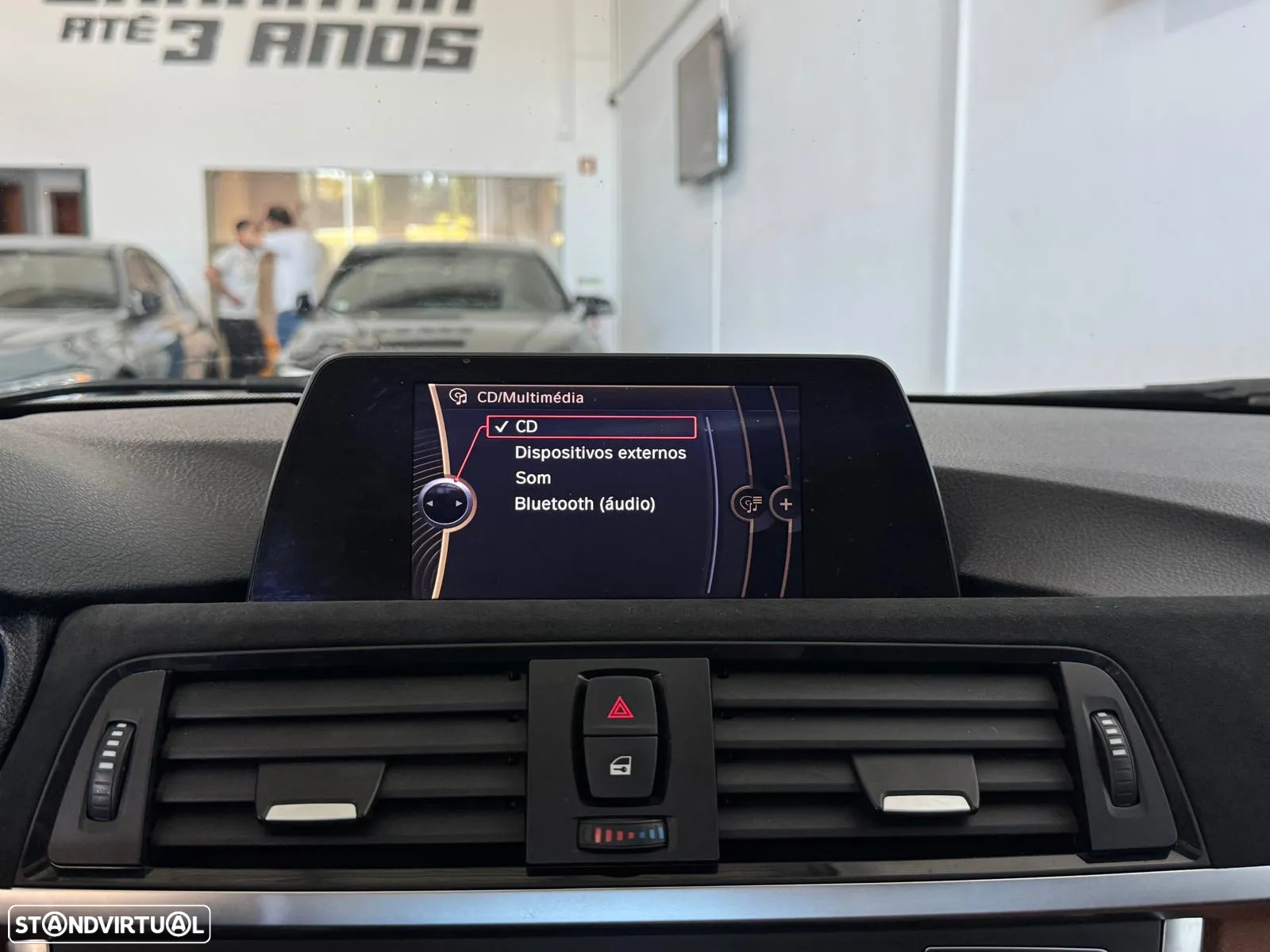 BMW 320 i Pack M - 31