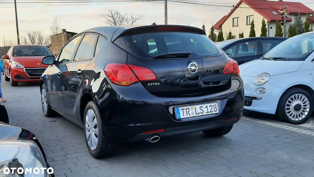 Opel Astra 1.4 Turbo - 2