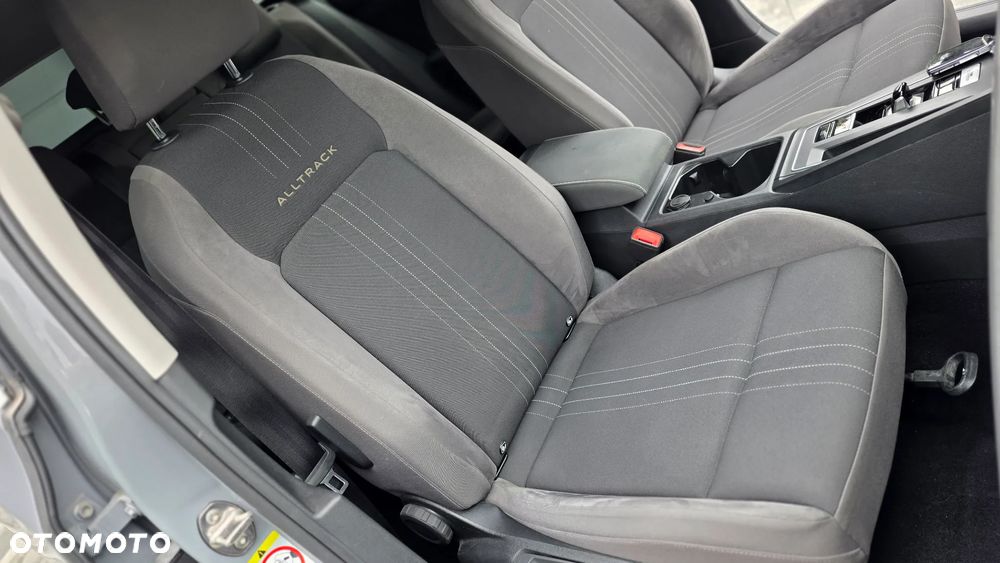 Volkswagen Golf Alltrack - 35