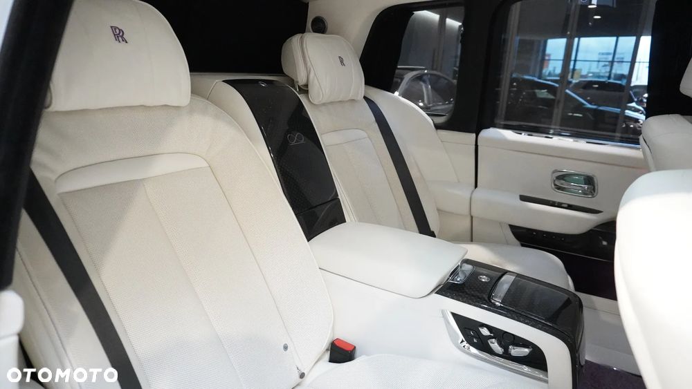 Rolls-Royce Cullinan Black Badge - 12