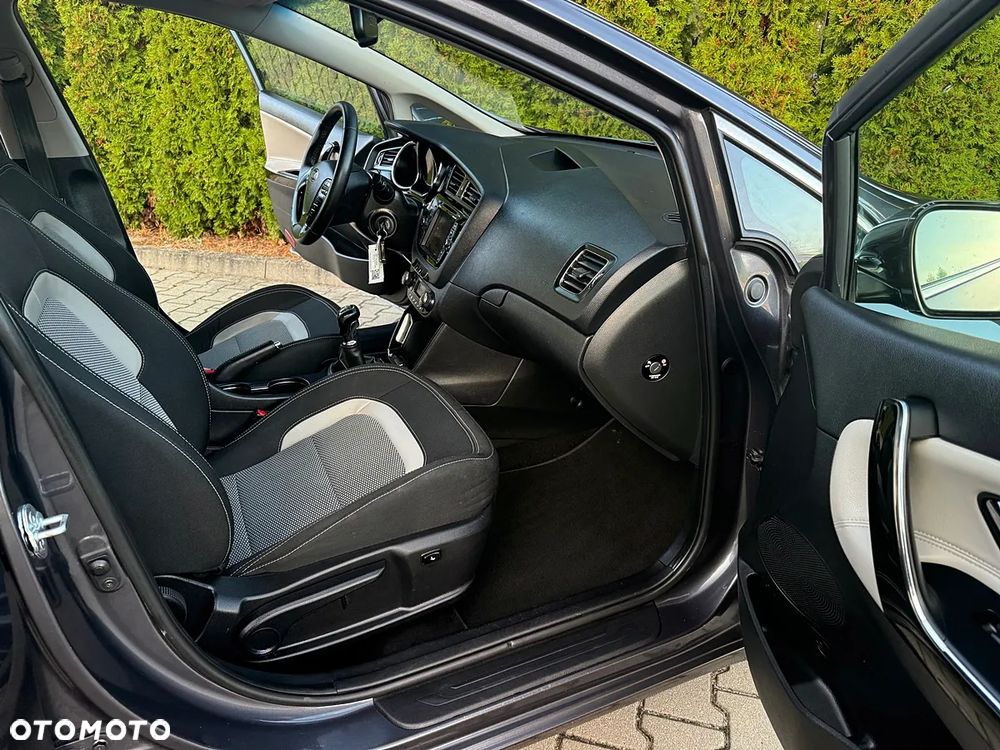 Kia Ceed 1.6 GDI Platinum Edition - 17