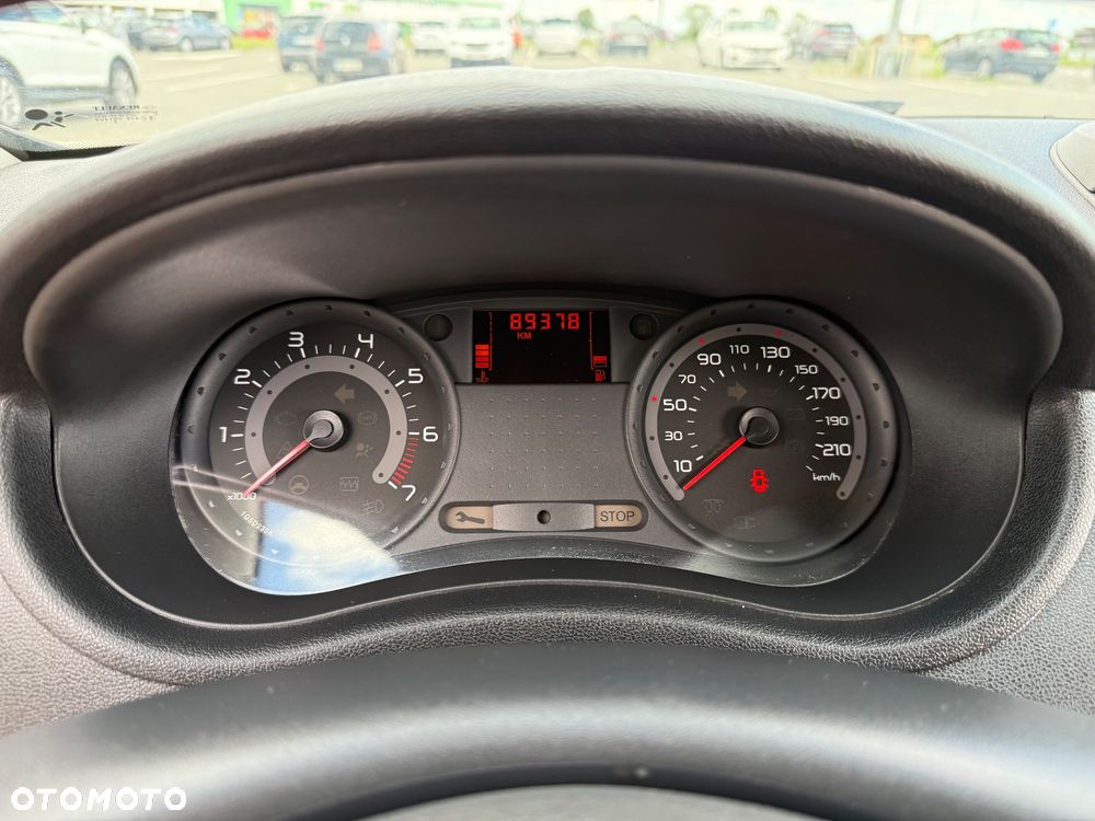Renault Clio 1.2 16V Expression - 27