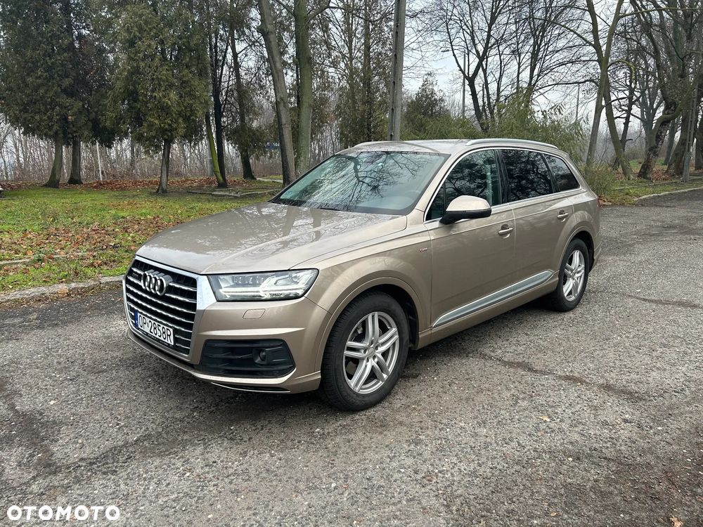 Audi Q7 - 1