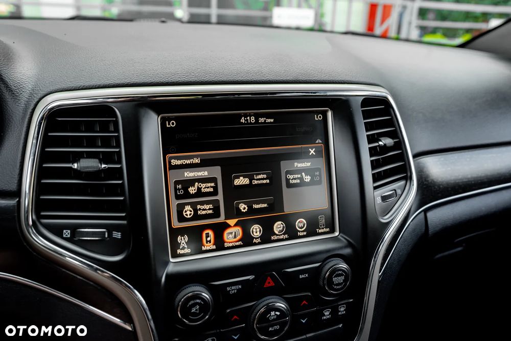 Jeep Grand Cherokee - 36