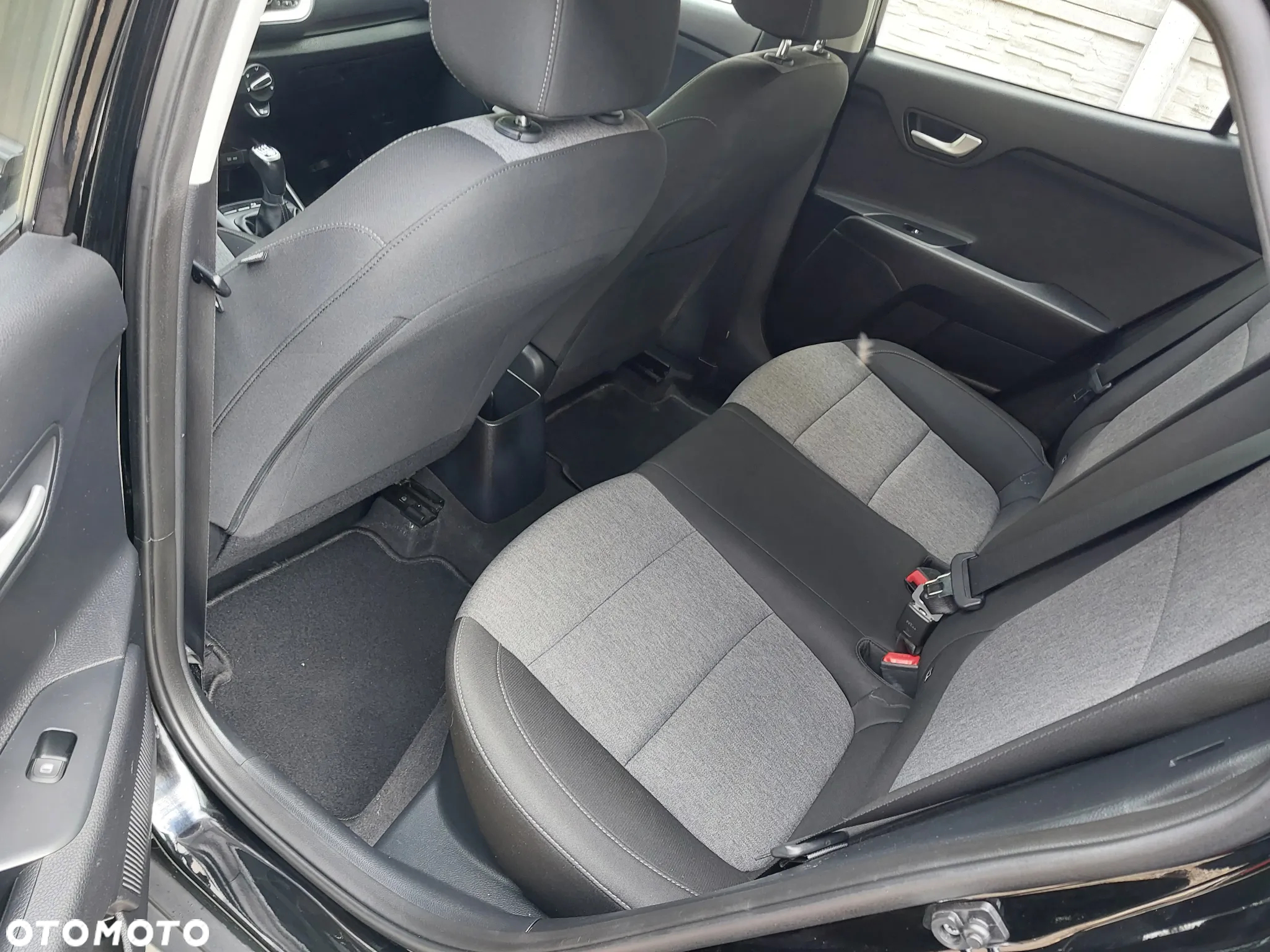Kia Stonic - 19