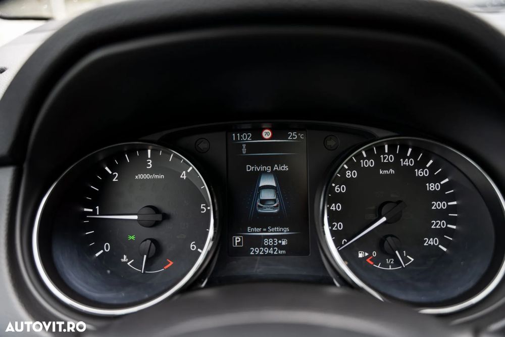 Nissan Qashqai 1.6 DCI Start/Stop X-TRONIC Tekna - 33