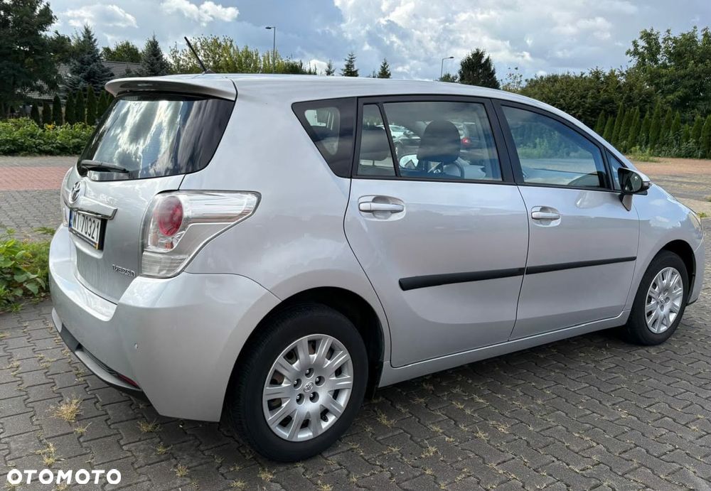 Toyota Verso 1.6 Active - 4