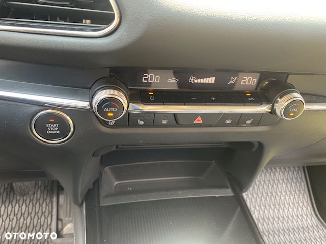 Mazda CX-30 2.0 mHEV Hikari 2WD - 11