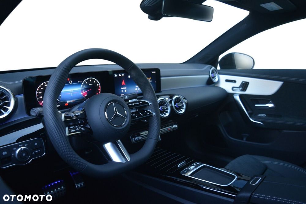 Mercedes-Benz CLA 250 4-Matic AMG Line 7G-DCT - 7