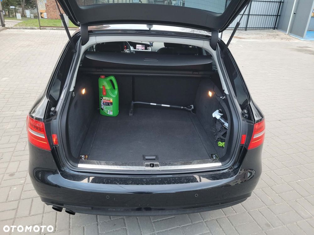 Audi A4 Avant 2.0 TDI Limited Edition - 13