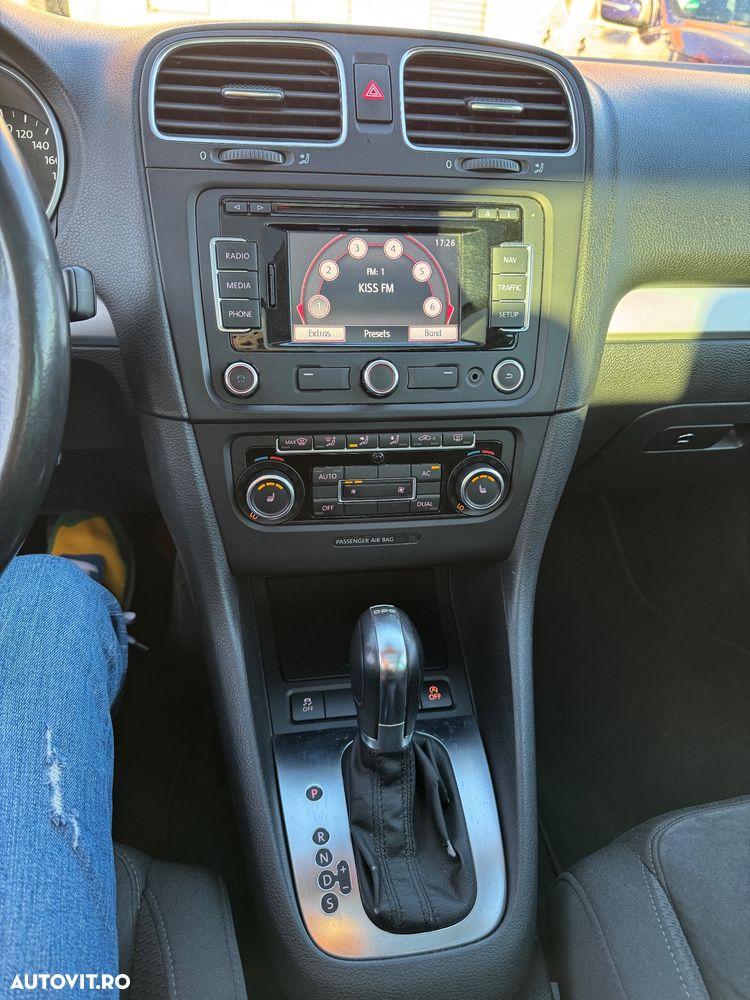 Volkswagen Golf 1.6 TDI BlueMotion Technology DSG Comfortline - 8