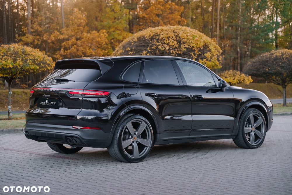 Porsche Cayenne Standard - 1