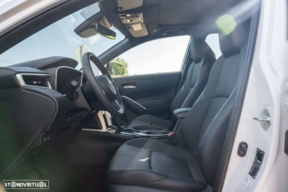 Toyota Corolla Cross 1.8 Hybrid Luxury - 13