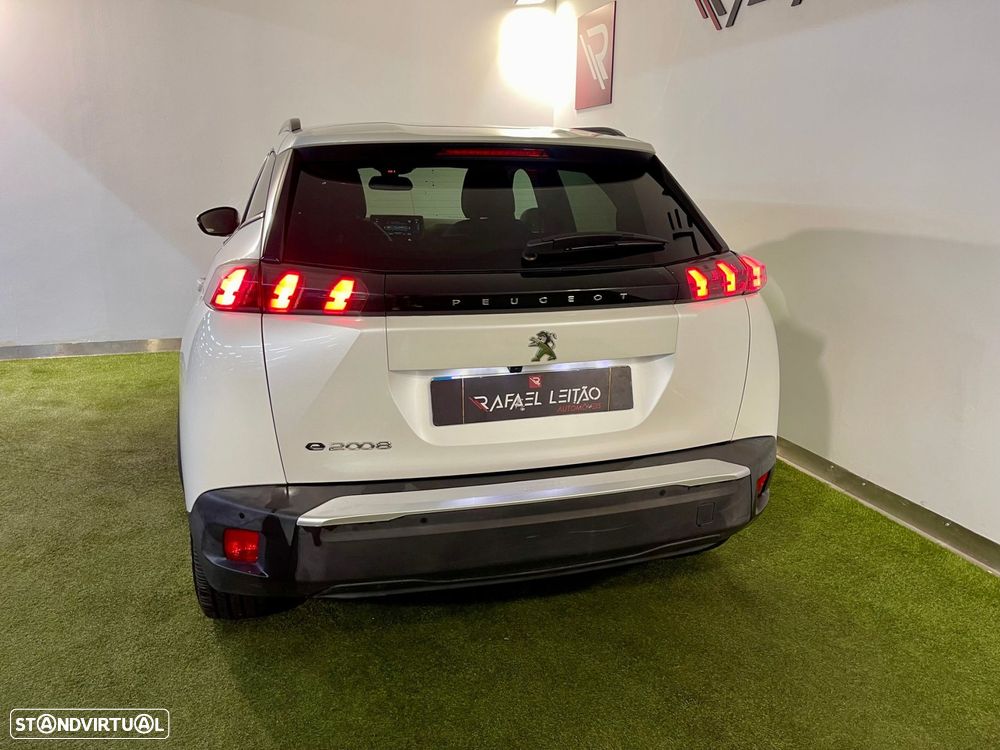 Peugeot e-2008 50 kWh Allure - 7