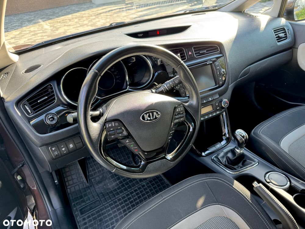 Kia Ceed Cee'd 1.6 GDI Business Line - 14