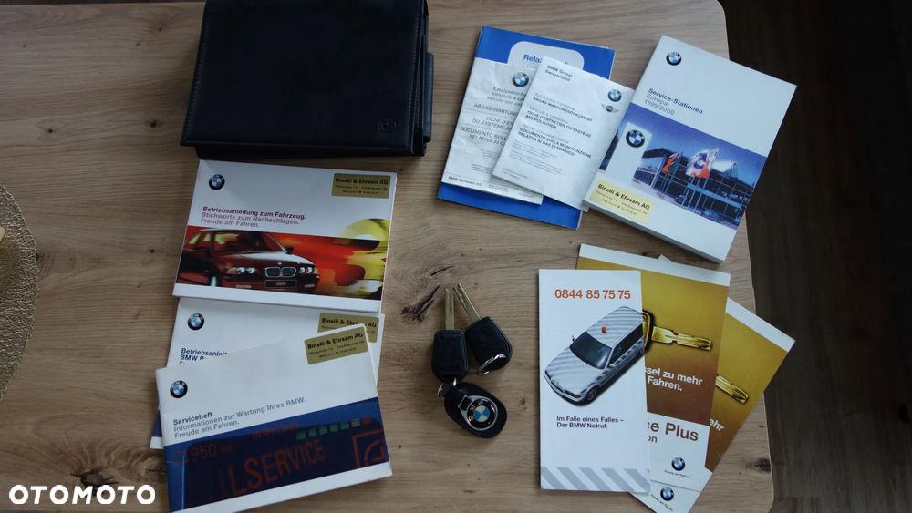 BMW Seria 3 320i - 27