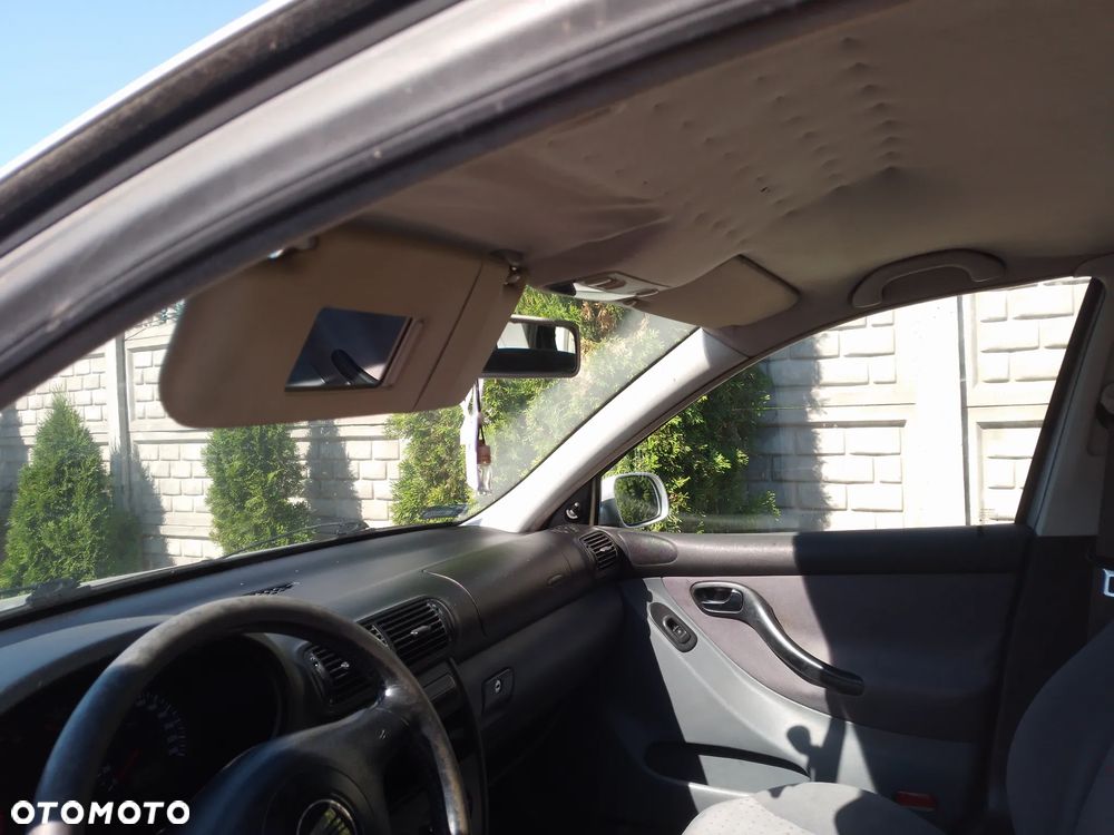 SEAT TOLEDO II 98-05 1.9 TDI  FOTEL PRAWY LEWY KANAPA - 26