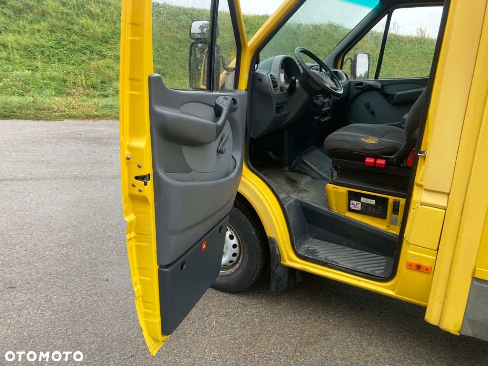 Mercedes-Benz Sprinter - 12